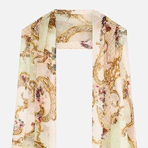 Queens quarter  Scarf Camilla